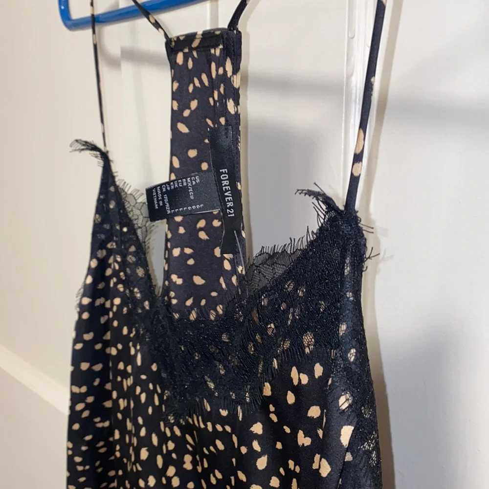 Forever 21 Large Woven Camisole Black Tan - Picture 7 of 10